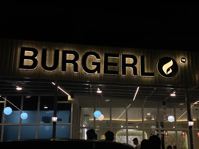Burgerlo Resto Cafe